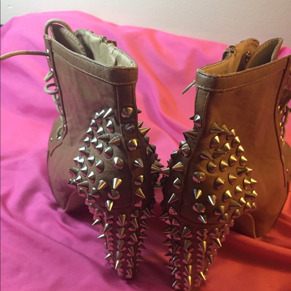 Stylish platform booties - Picture 4 of 5